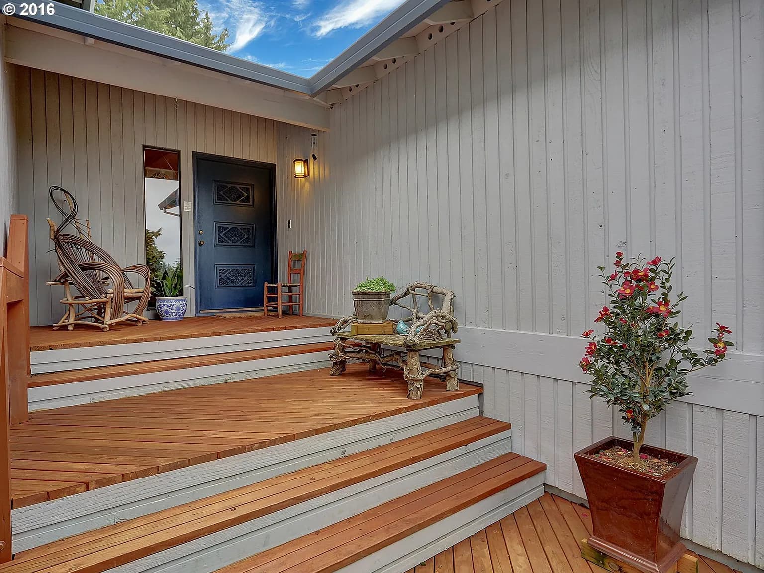 19598 Kapteyns St - Thumbnail 3