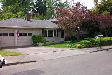 12040 SW Burlheights St