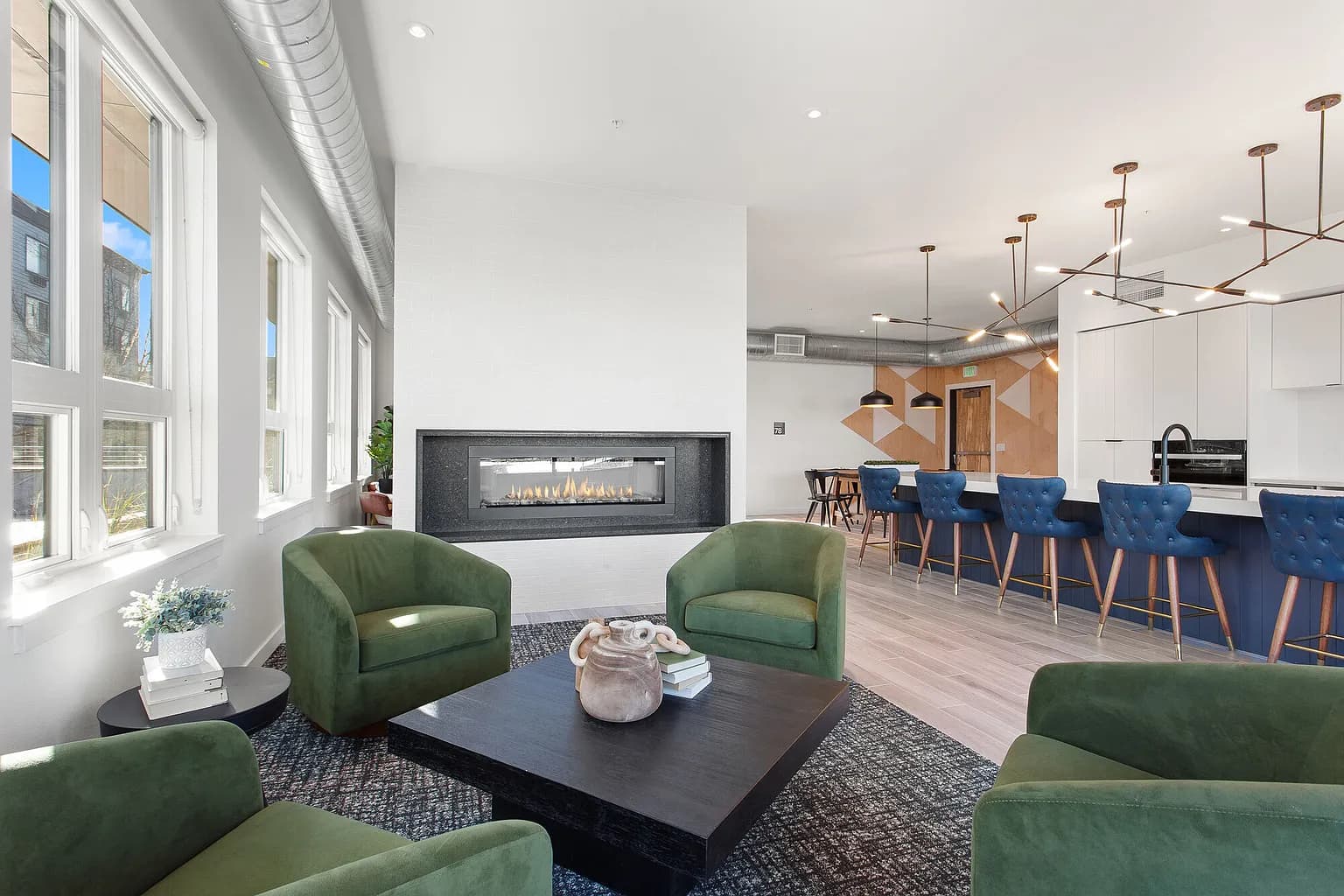 1245 N Anchor Way #413 - Thumbnail 2