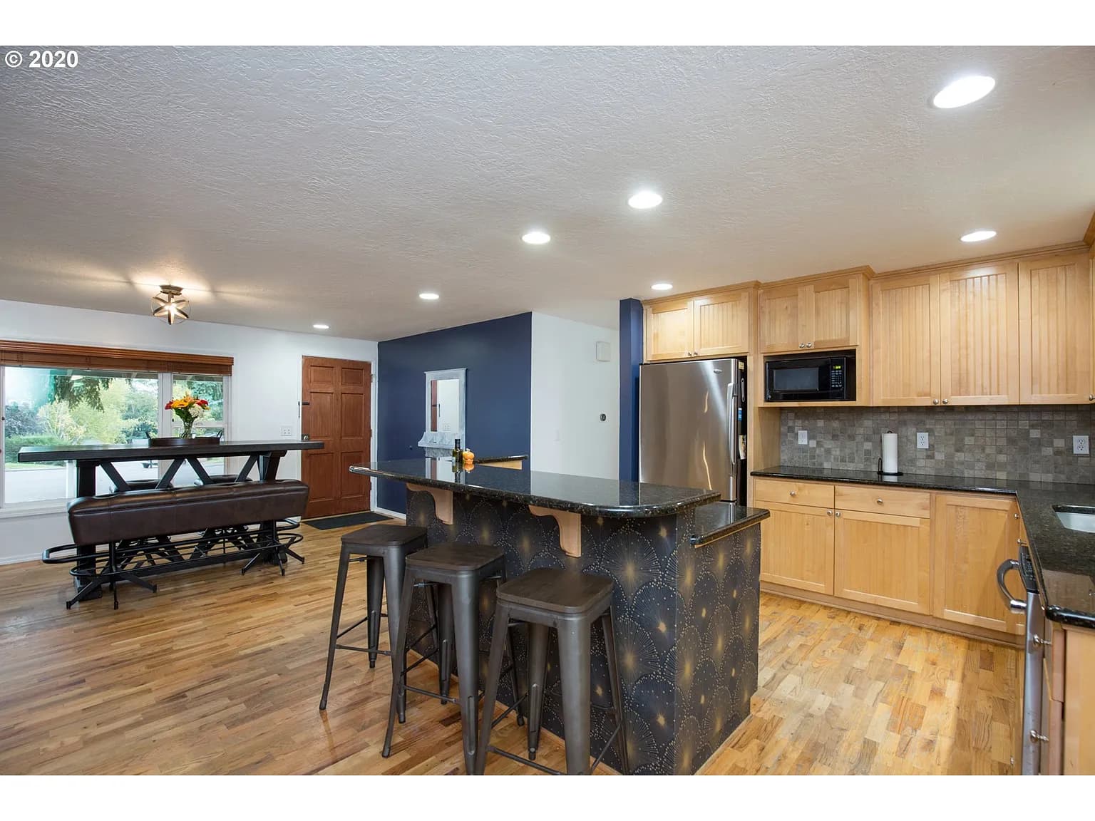 11927 SW Burlcrest Dr - Thumbnail 4