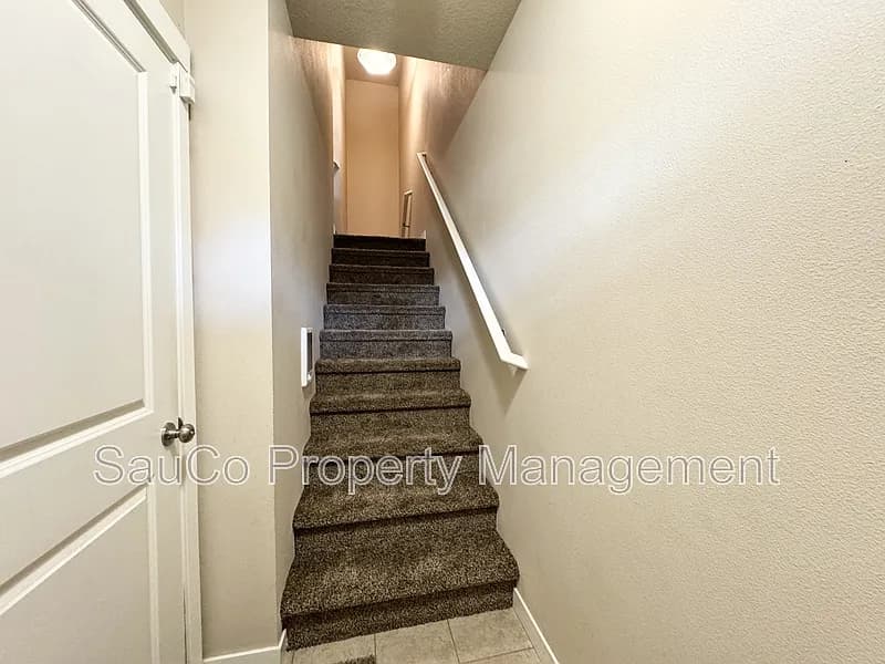 10438 SW Akilean Ter - Thumbnail 3