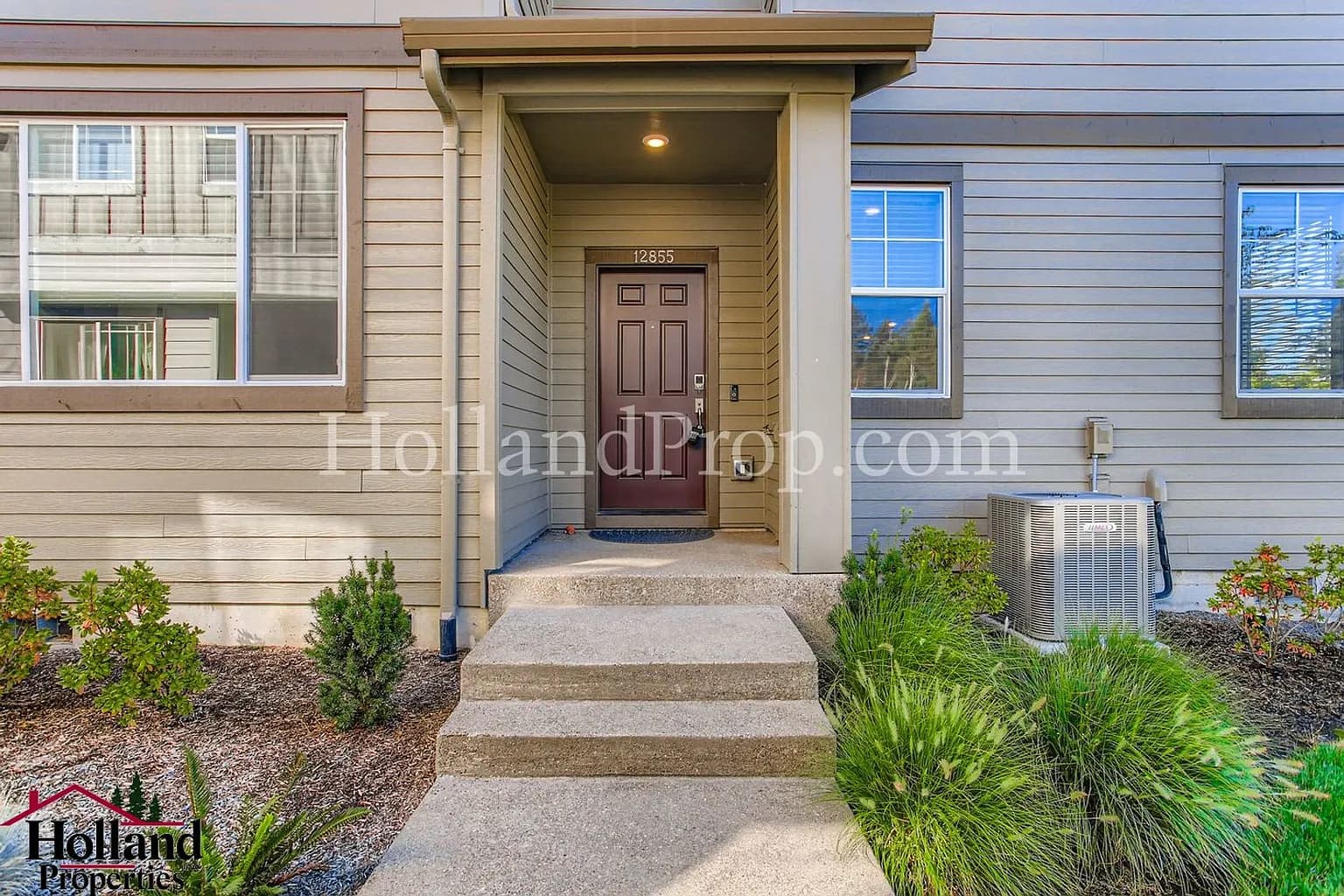 12855 SW Tabor Ter - Thumbnail 4