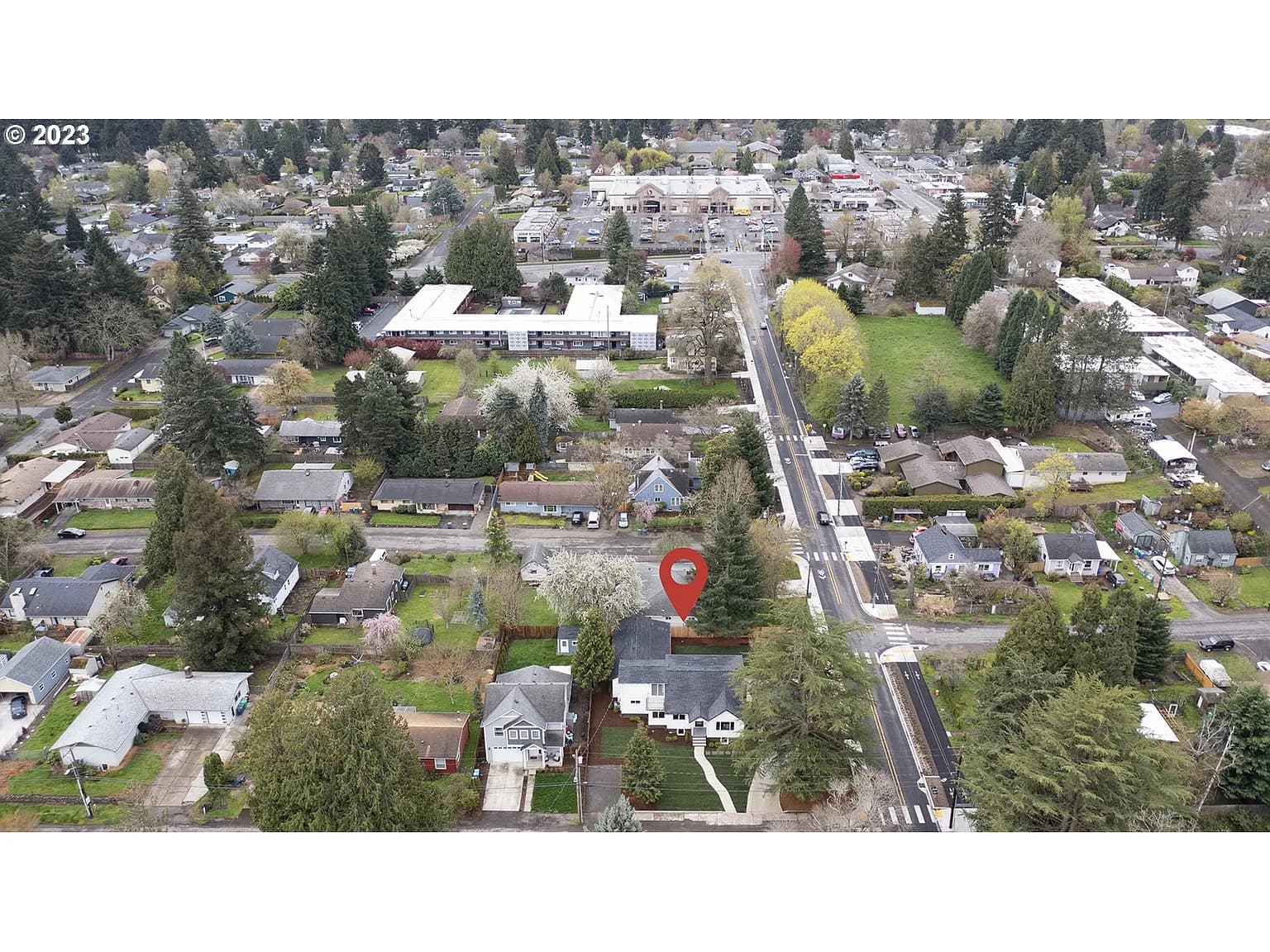 4300 SE Logus Rd - Thumbnail 5