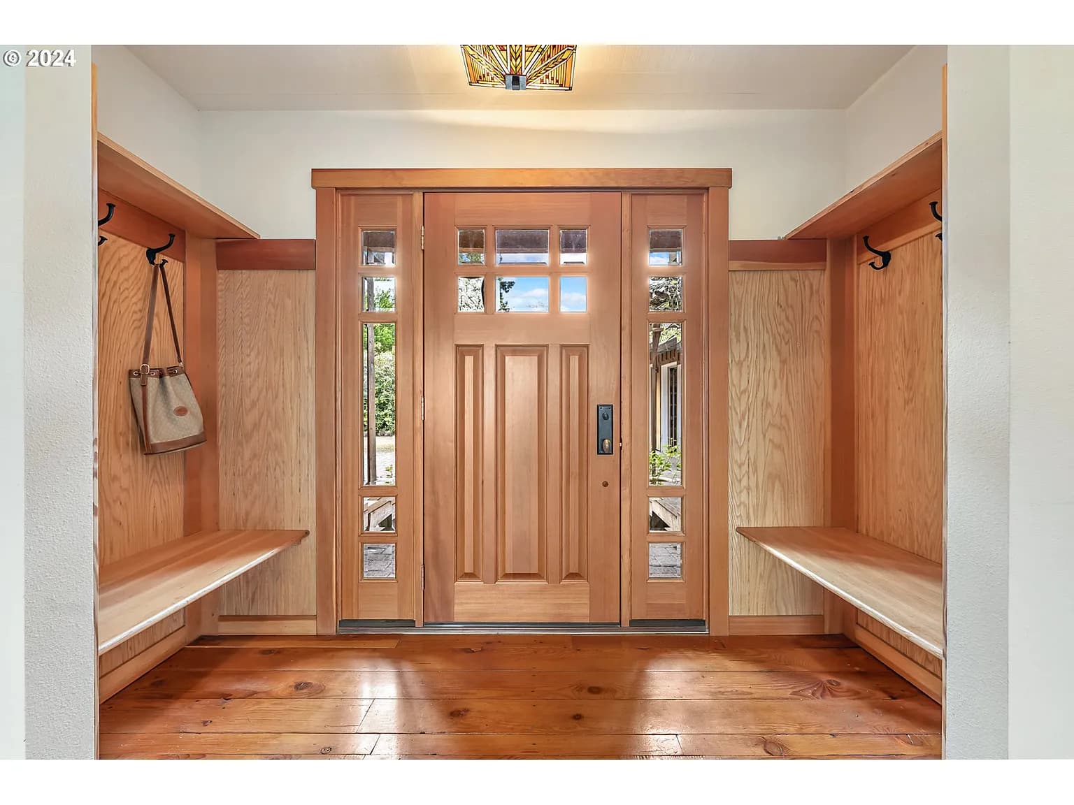 19350 Suncrest Dr - Thumbnail 3