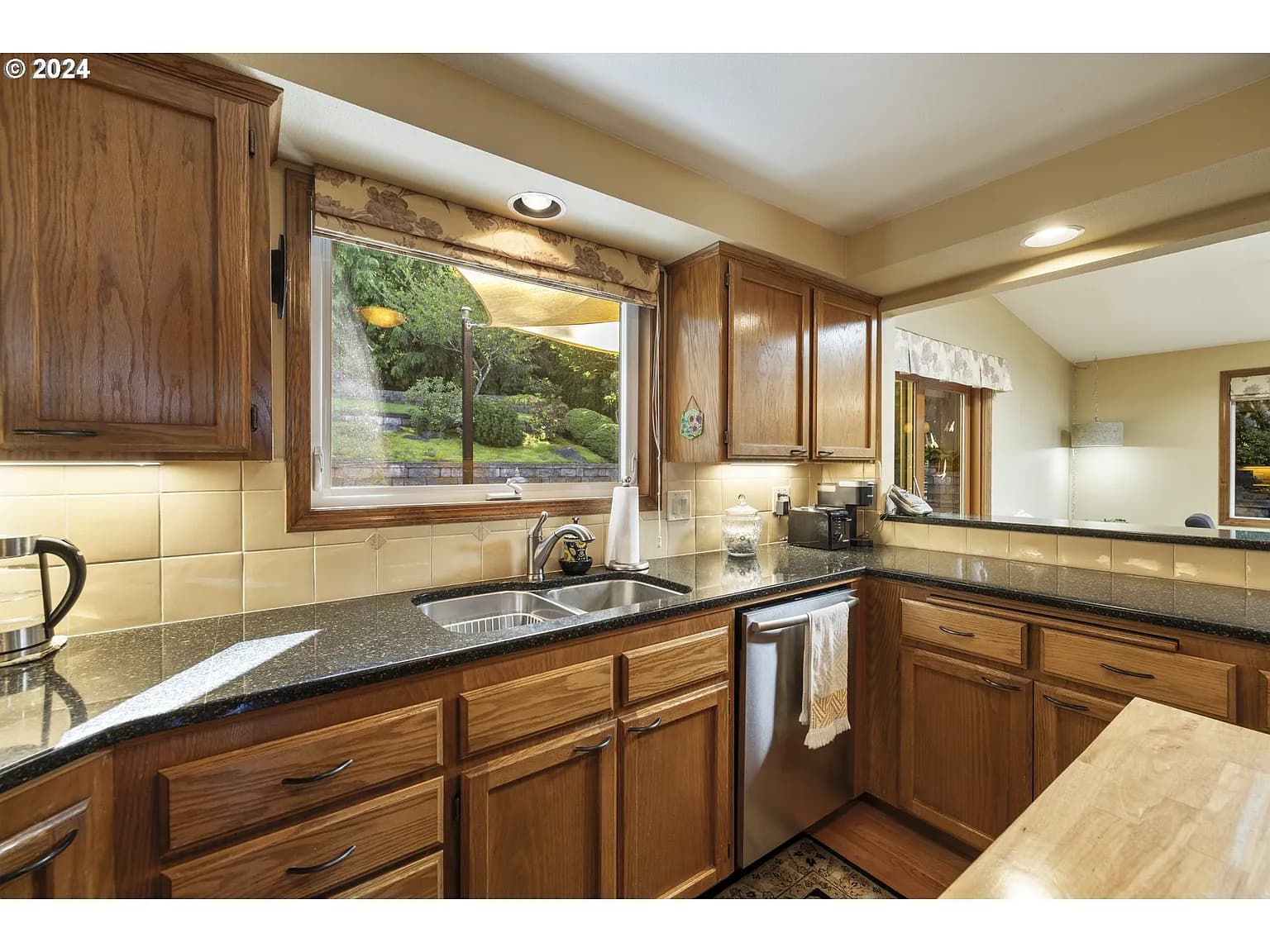 18100 Upper Midhill Dr - Thumbnail 3