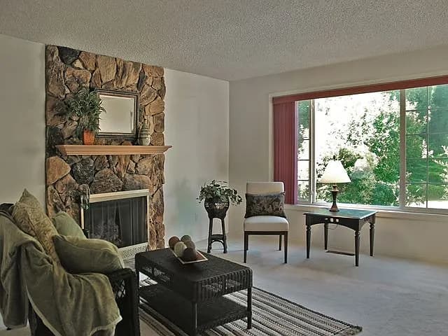 2565 Woodhill Ct - Thumbnail 5