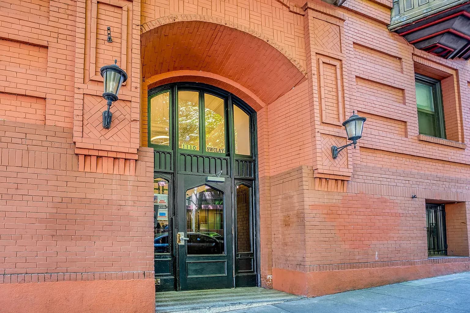 1515 SW 11th Ave #C042 - Thumbnail 2