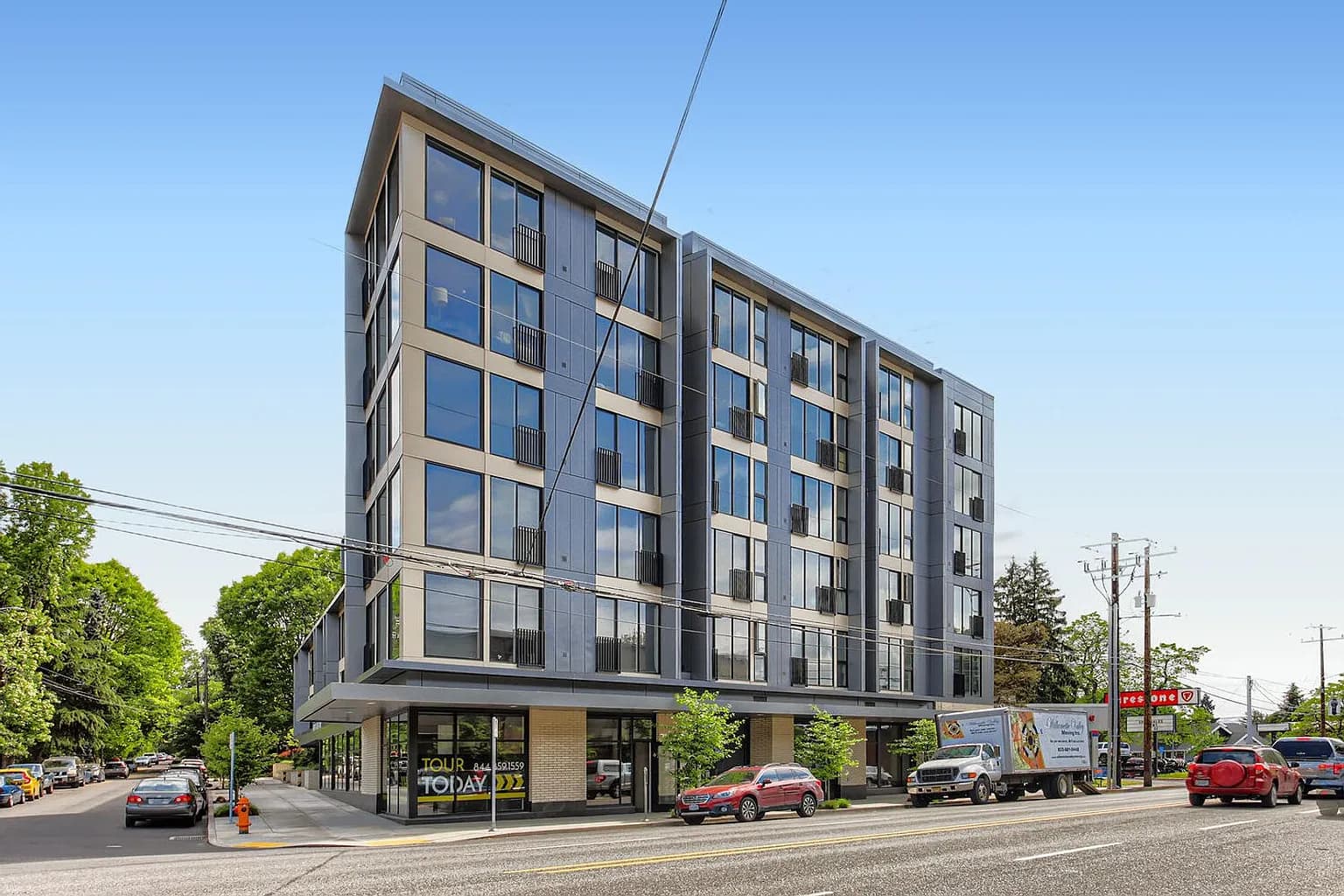 2351 NE 51st Ave APT 302 - Thumbnail 4