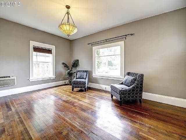 4910 SE 75th Ave - Thumbnail 4