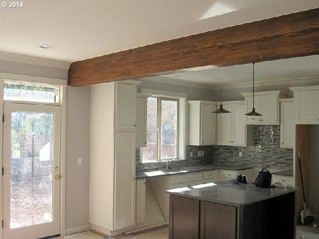 6020 SE Raymond St - Thumbnail 2